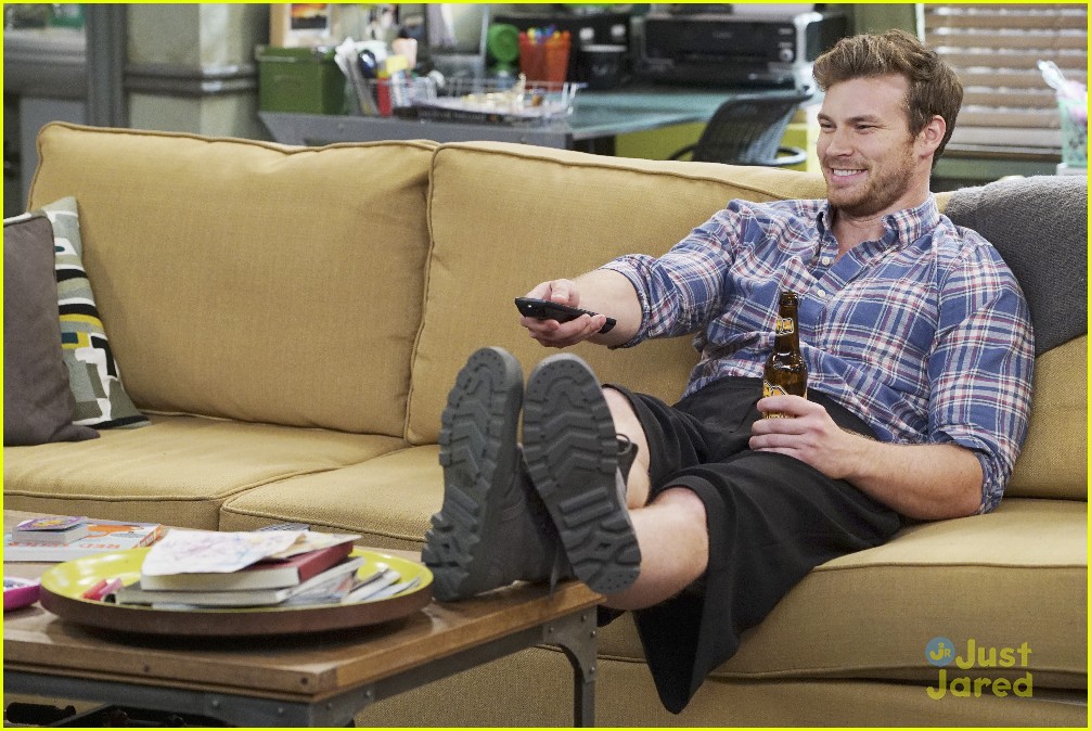 Danny Might Just Get Kicked Off The Team On 'Baby Daddy' Tonight
