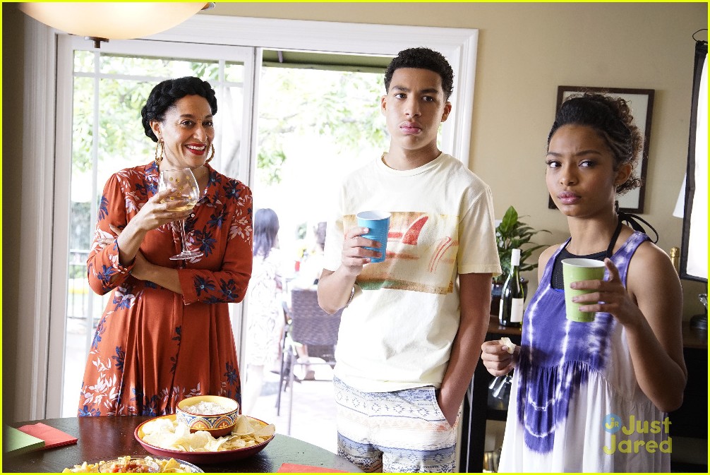The Johnson Kids Are Surprised That Dre Doesn't Swim on Tonight's 'black-ish'