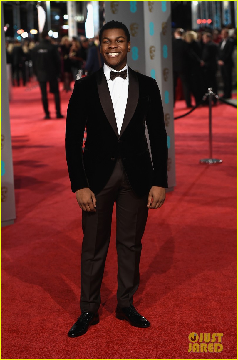 Star Wars' John Boyega Wins the Fan Vote at BAFTAs 2016!
