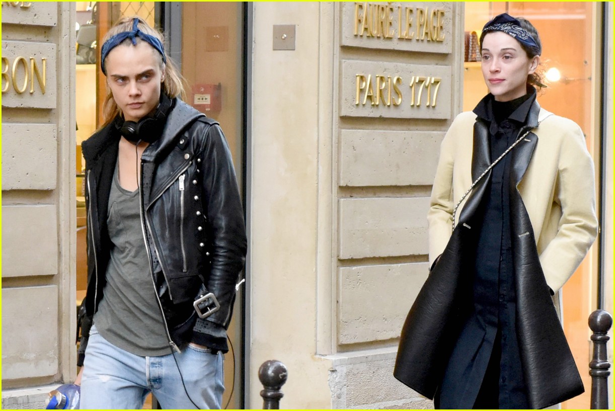 Cara Delevingne & St. Vincent Spend a Romantic Afternoon in Paris