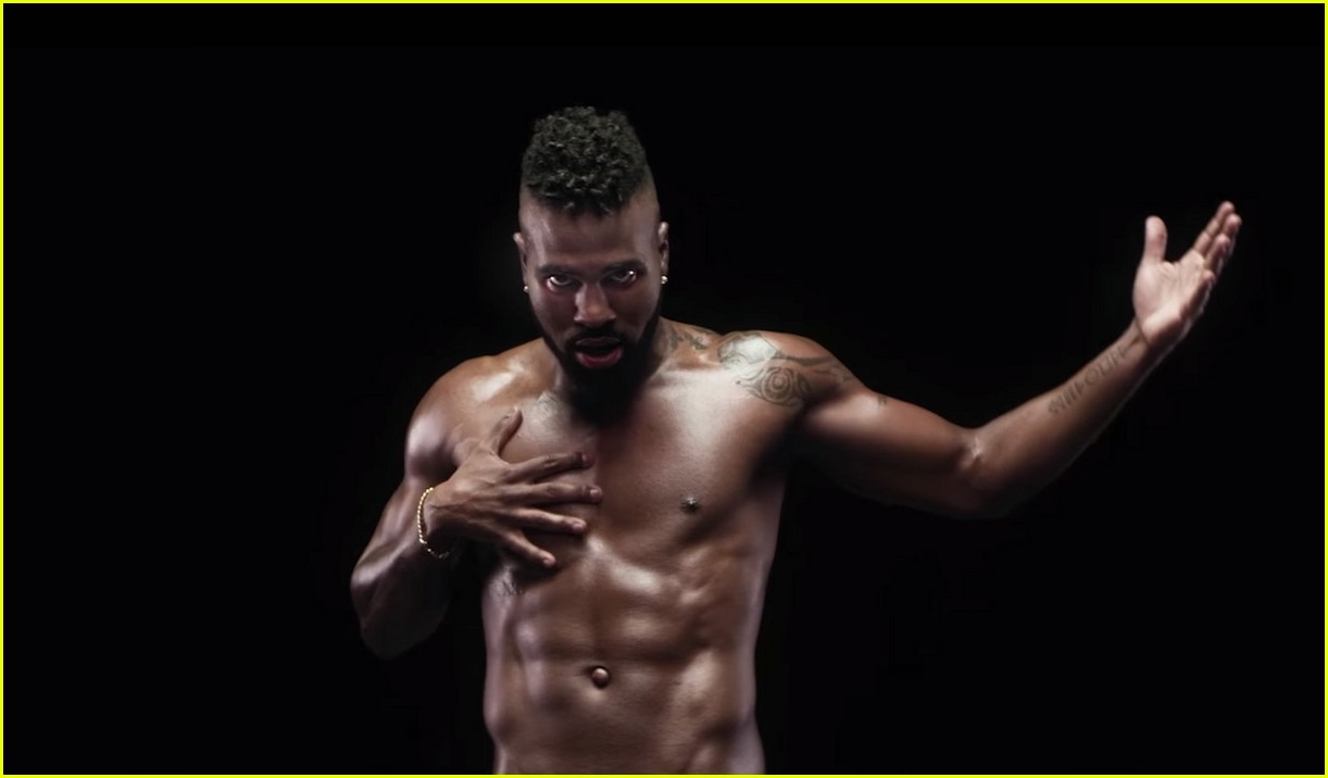 Jason Derulo Goes Shirtless in Music Video for 'Naked'