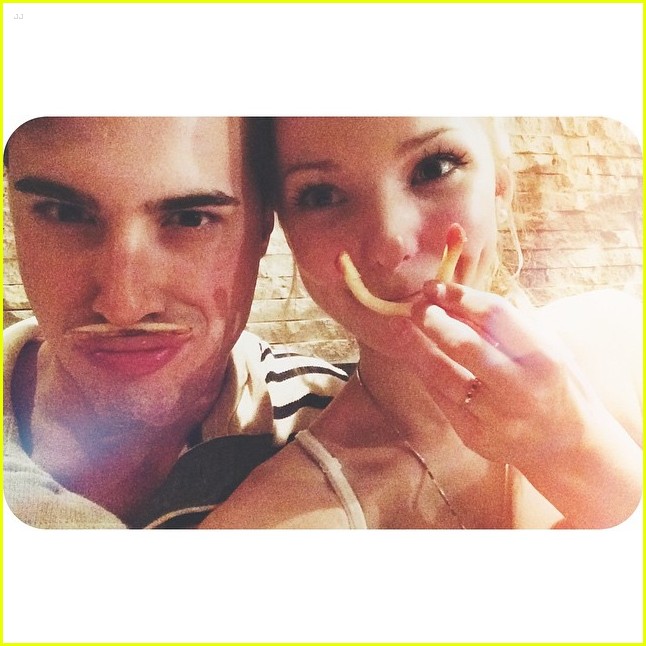 Dove Cameron & Ryan McCartan Dish the Do's & Don'ts of Valentine's Day (JJJ  Exclusive)