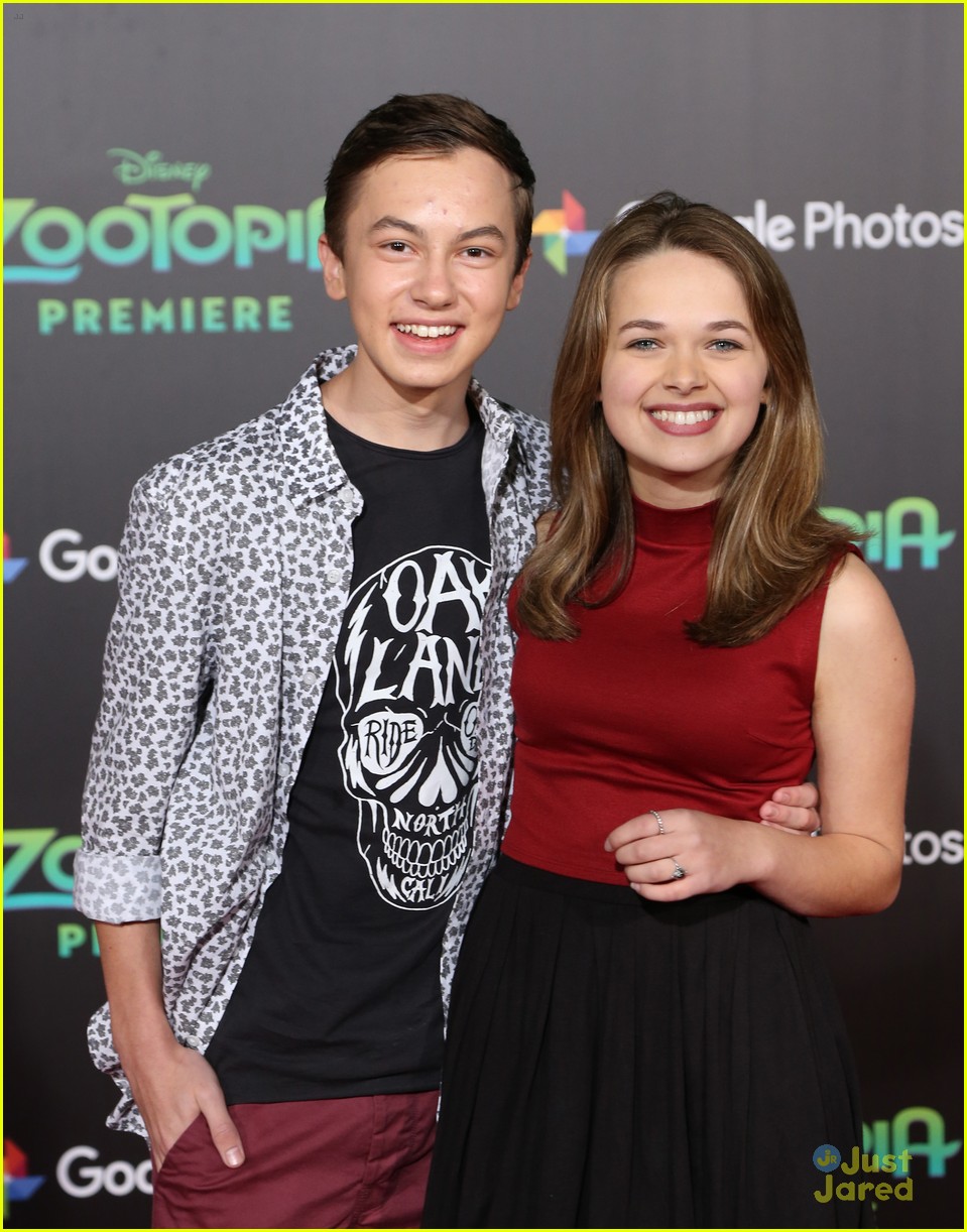 Hayden Byerly Brings Girlfriend Alyssa Jirrels To 'Zootopia' Premiere