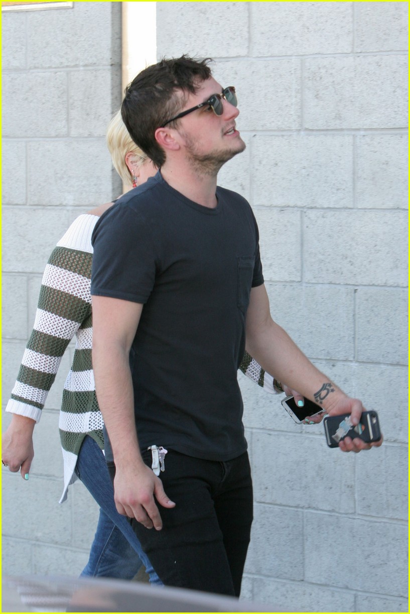 Josh Hutcherson to Support Bernie Sanders in Nevada Caucus