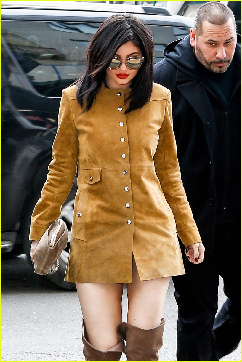 Kylie Jenner Posts a Soap Opera Snap Story Starring Hailey Baldwin