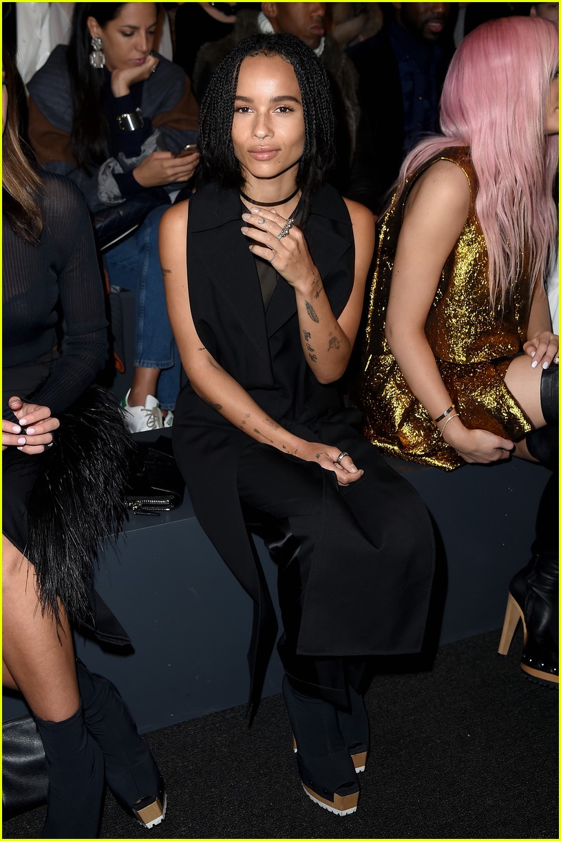 Kylie Jenner Supports Sis Kendall Jenner at Vera Wang NYFW 2016 Show