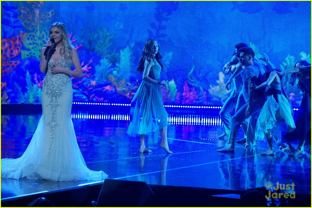 The Wonderful World of Disneyland 60 Special Sneak Peek: Kelsea Ballerini & Tori Kelly Perform!