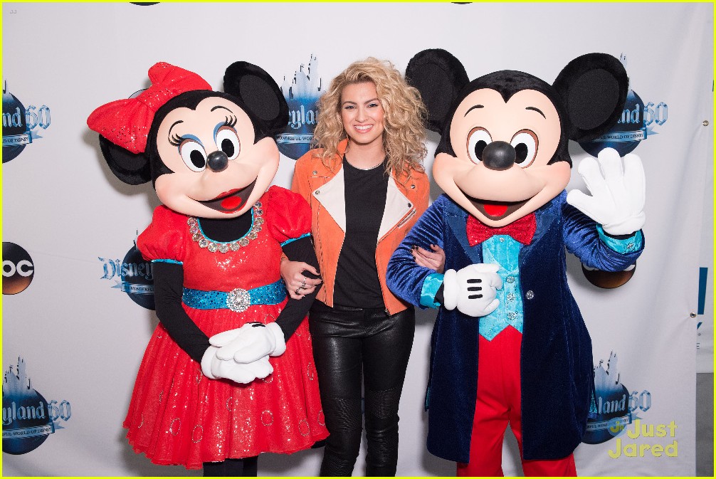 The Wonderful World of Disneyland 60 Special Sneak Peek: Kelsea Ballerini & Tori Kelly Perform!