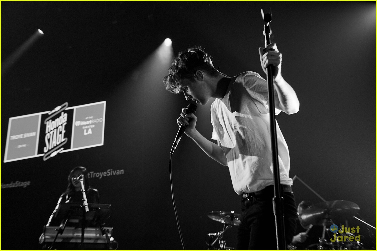 Troye Sivan Says 'Heaven' Is His Favorite Song Off 'Blue Neighborhood'