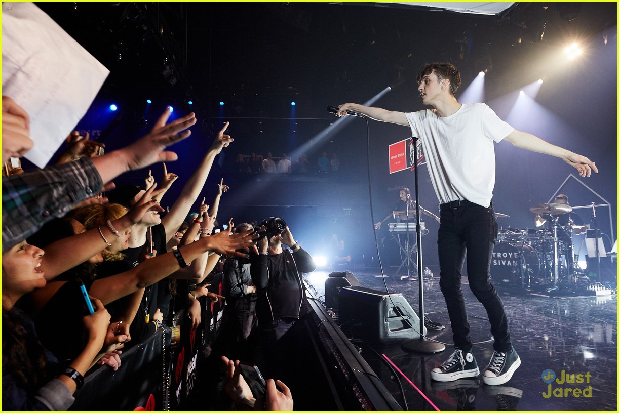 Troye Sivan Says 'Heaven' Is His Favorite Song Off 'Blue Neighborhood'