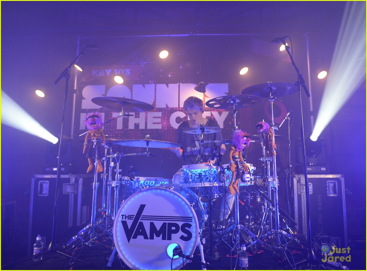 The Vamps Play Secret Gig While Connor Ball Had First Physical Therapy Session After Knee Surgery