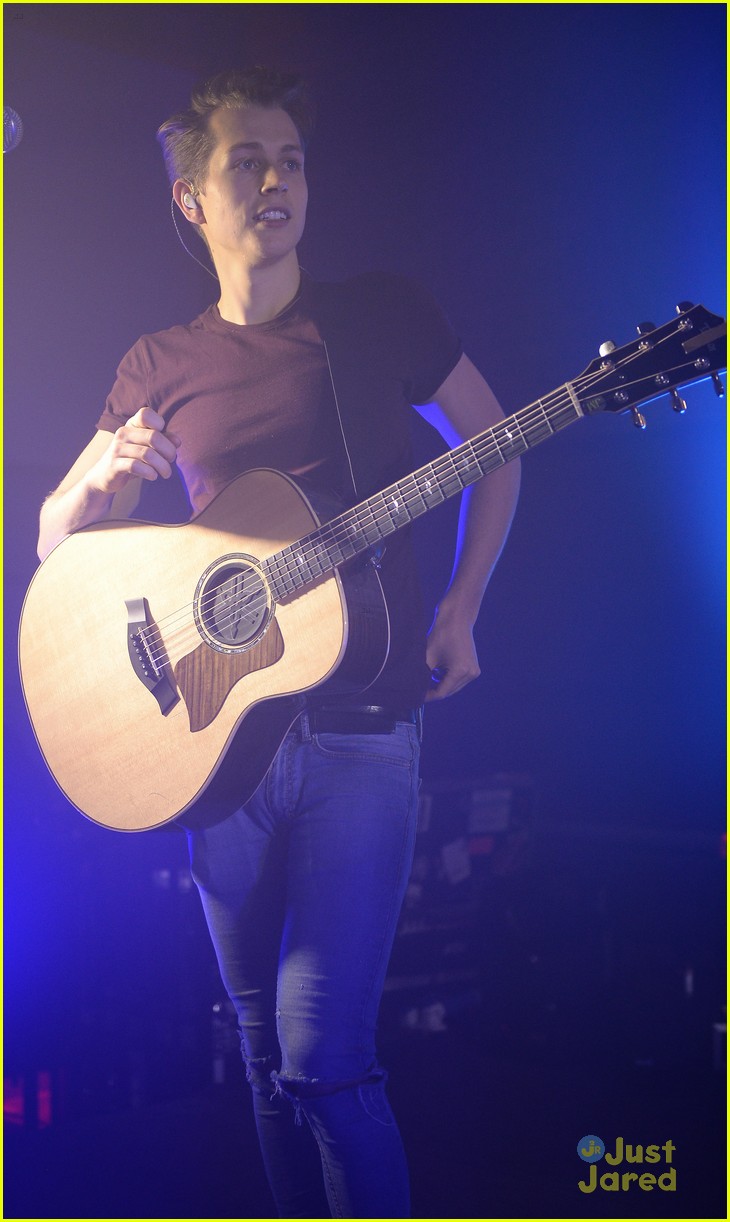 The Vamps Play Secret Gig While Connor Ball Had First Physical Therapy Session After Knee Surgery