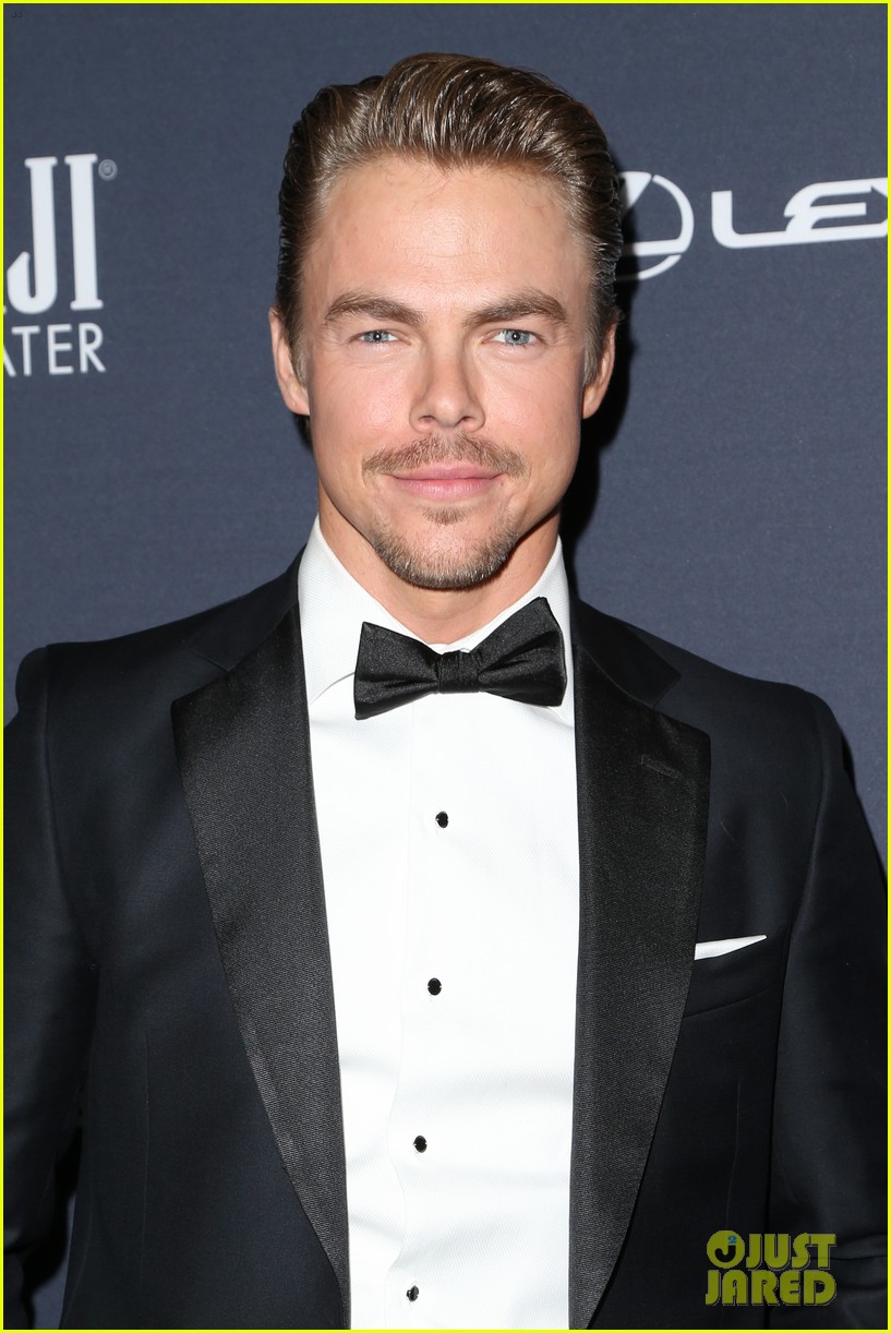 Zendaya Dons Two Gorgeous Gowns at Pre-Oscar Dinner 