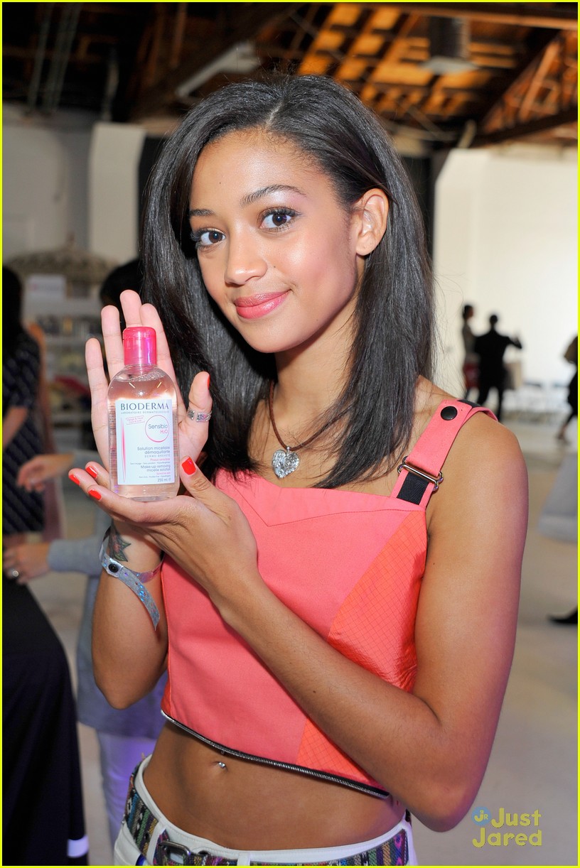 Bella Thorne Reportedly Buying Home With Gregg Sulkin