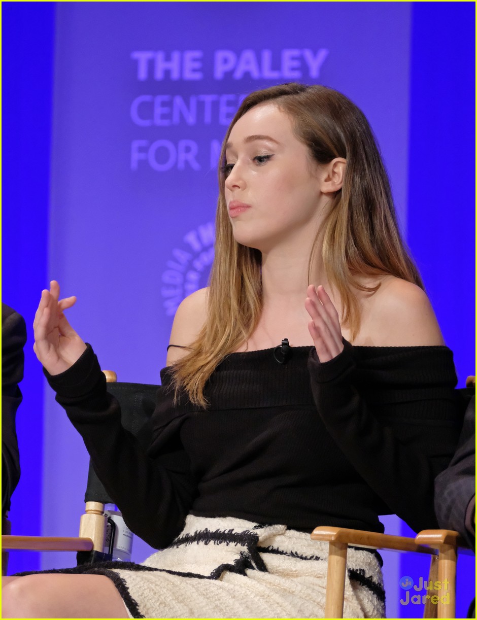 Alycia Debnam-Carey Reflects On Social Media Reaction Over 'The 100's Lexa's Death