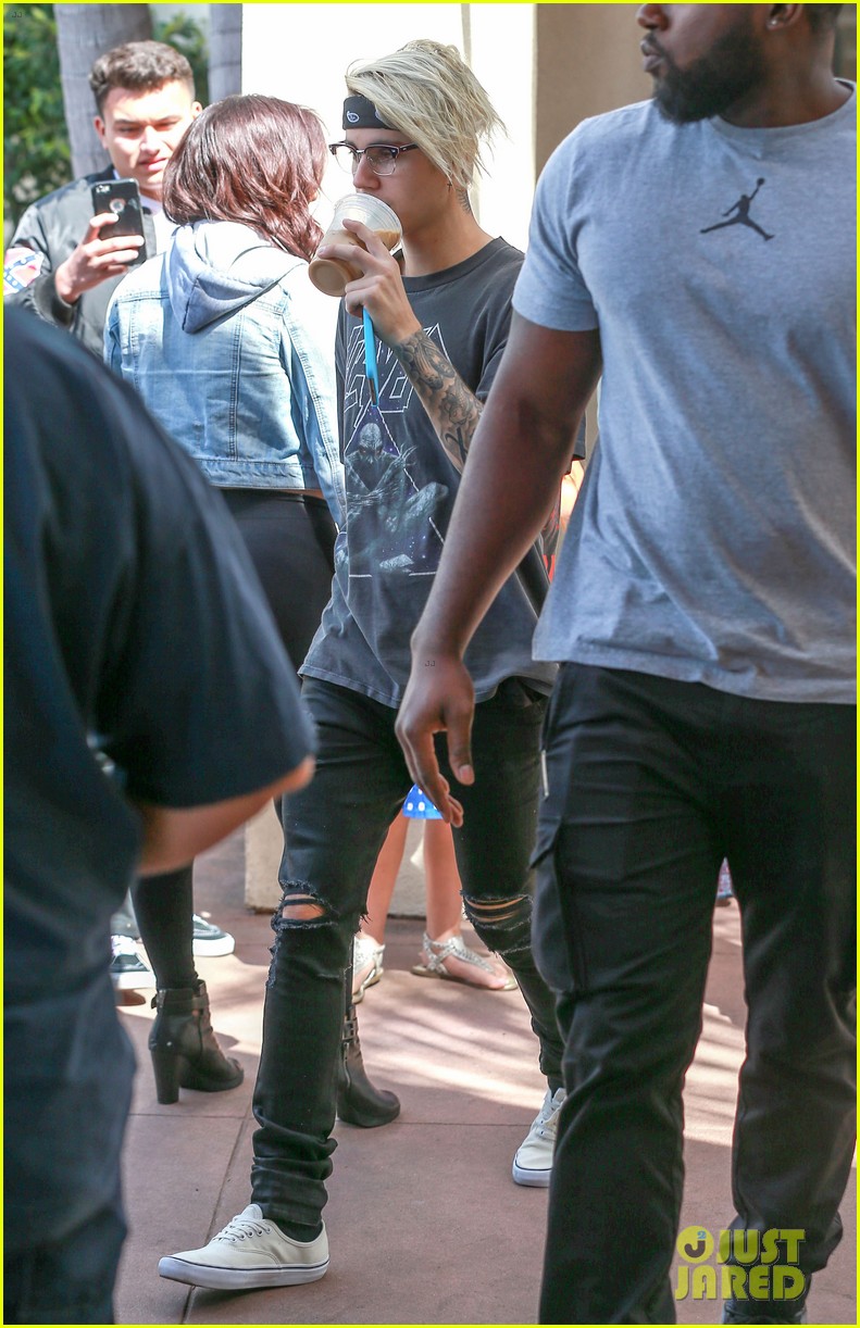 Justin Bieber's Meet & Greets Were Canceled Because of Security Scare
