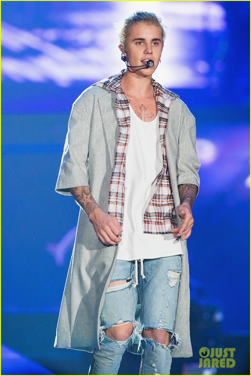 Justin Bieber Begins 'Purpose World Tour' in Seattle - Peep the Complete Set List!