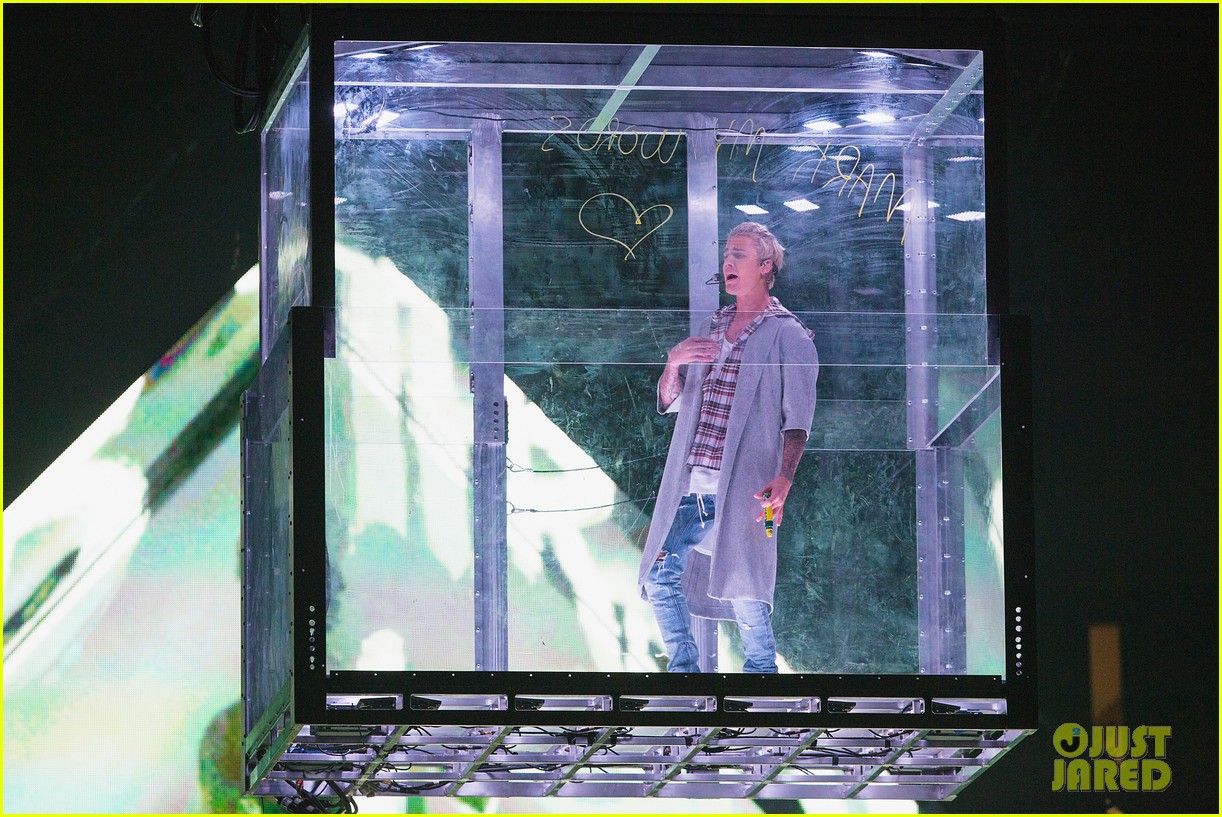 Justin Bieber Begins 'Purpose World Tour' in Seattle - Peep the Complete Set List!