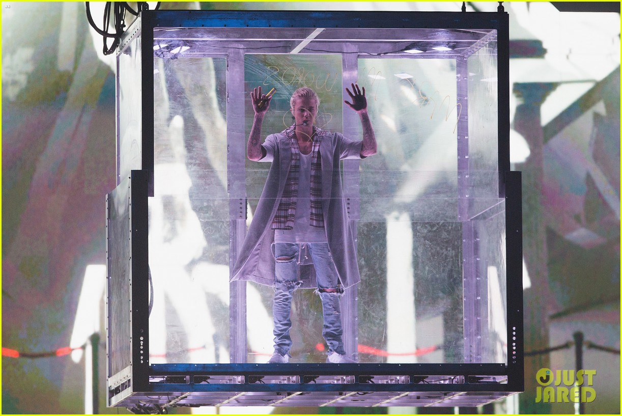 Justin Bieber Begins 'Purpose World Tour' in Seattle - Peep the Complete Set List!