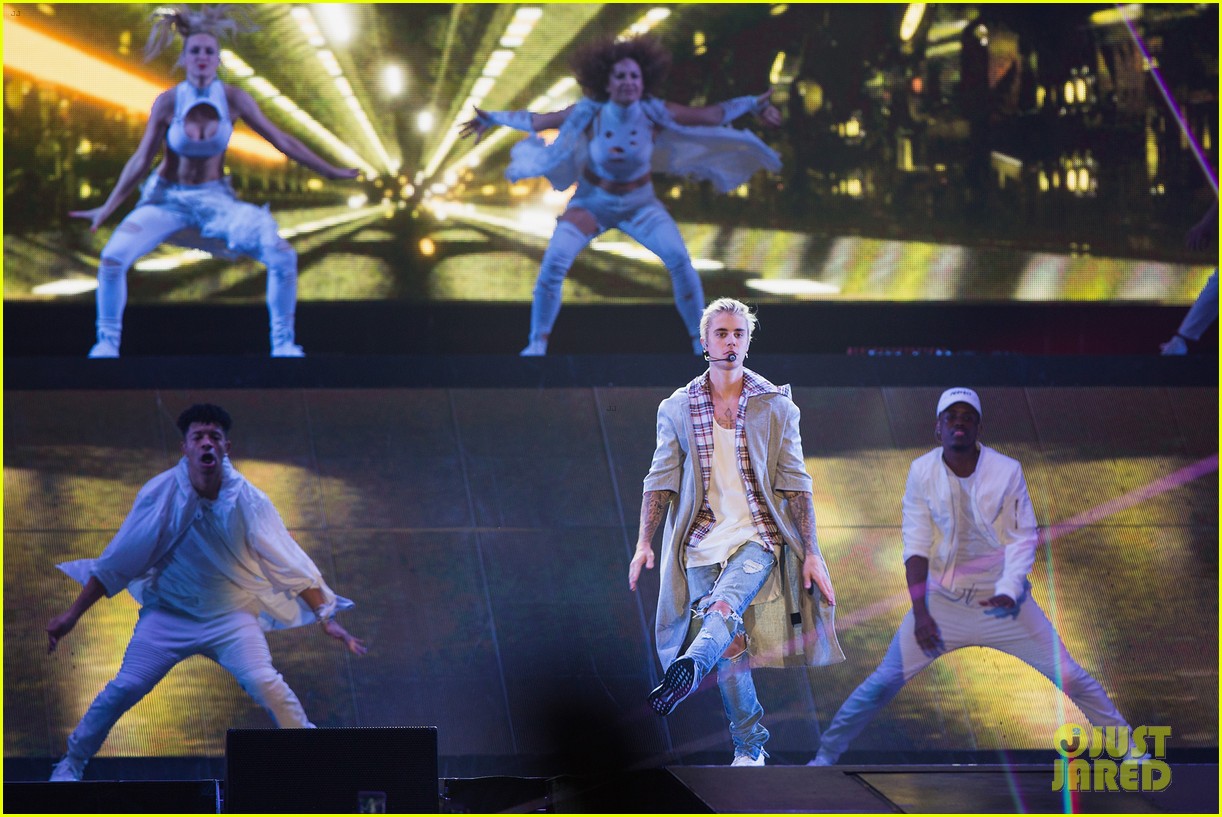 Justin Bieber Begins 'Purpose World Tour' in Seattle - Peep the Complete Set List!