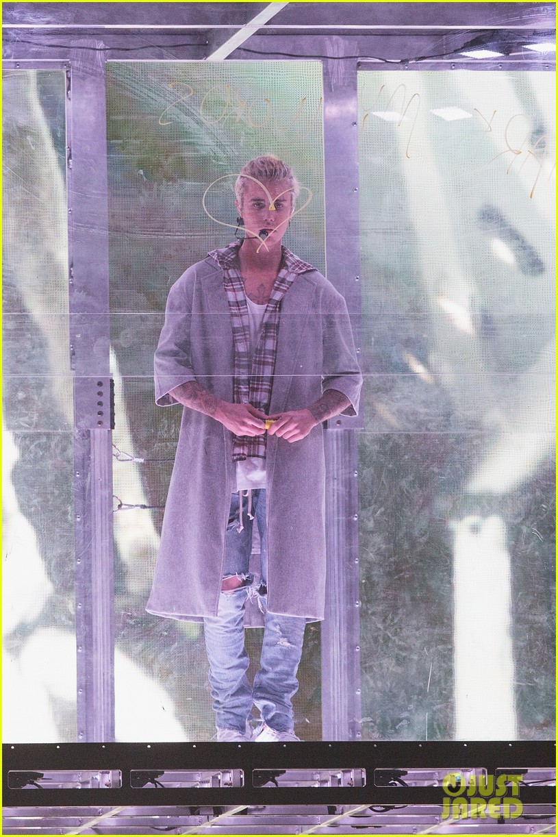 Justin Bieber Begins 'Purpose World Tour' in Seattle - Peep the Complete Set List!