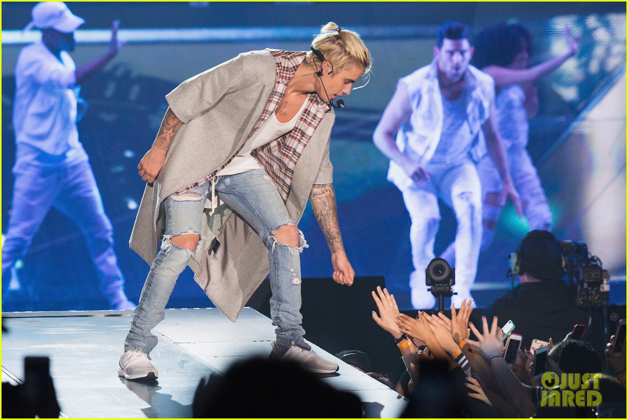 Justin Bieber Begins 'Purpose World Tour' in Seattle - Peep the Complete Set List!