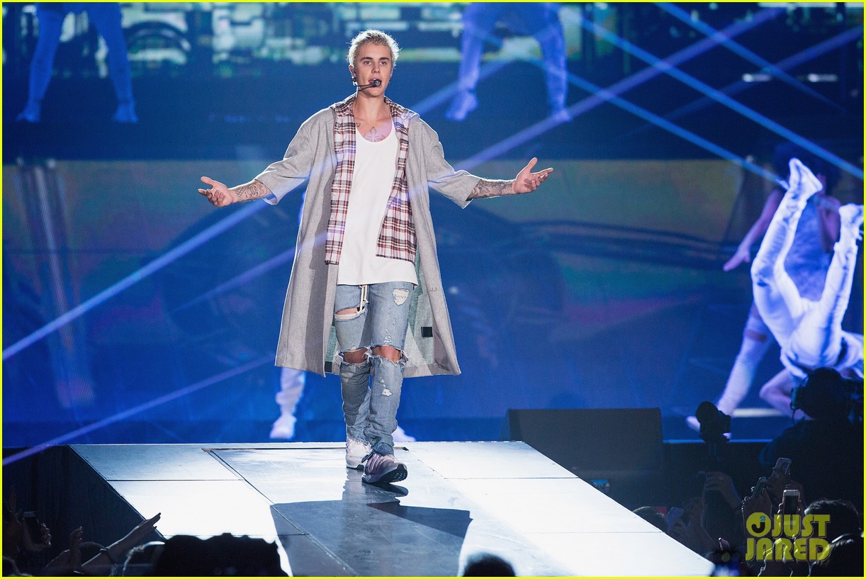 Justin Bieber Begins 'Purpose World Tour' in Seattle - Peep the Complete Set List!