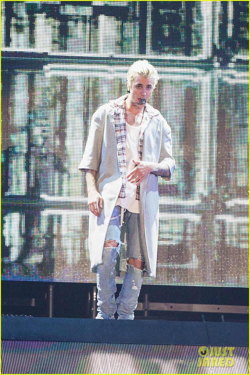 Justin Bieber Begins 'Purpose World Tour' in Seattle - Peep the Complete Set List!