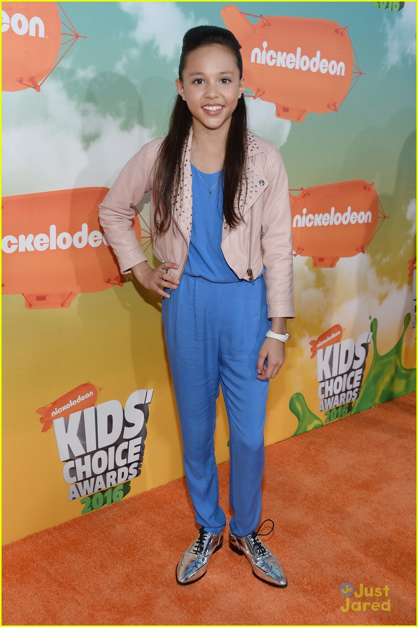 Breanna Yde & 'School of Rock' Cast Rock Out Kids Choice Awards 2016 Orange Carpet