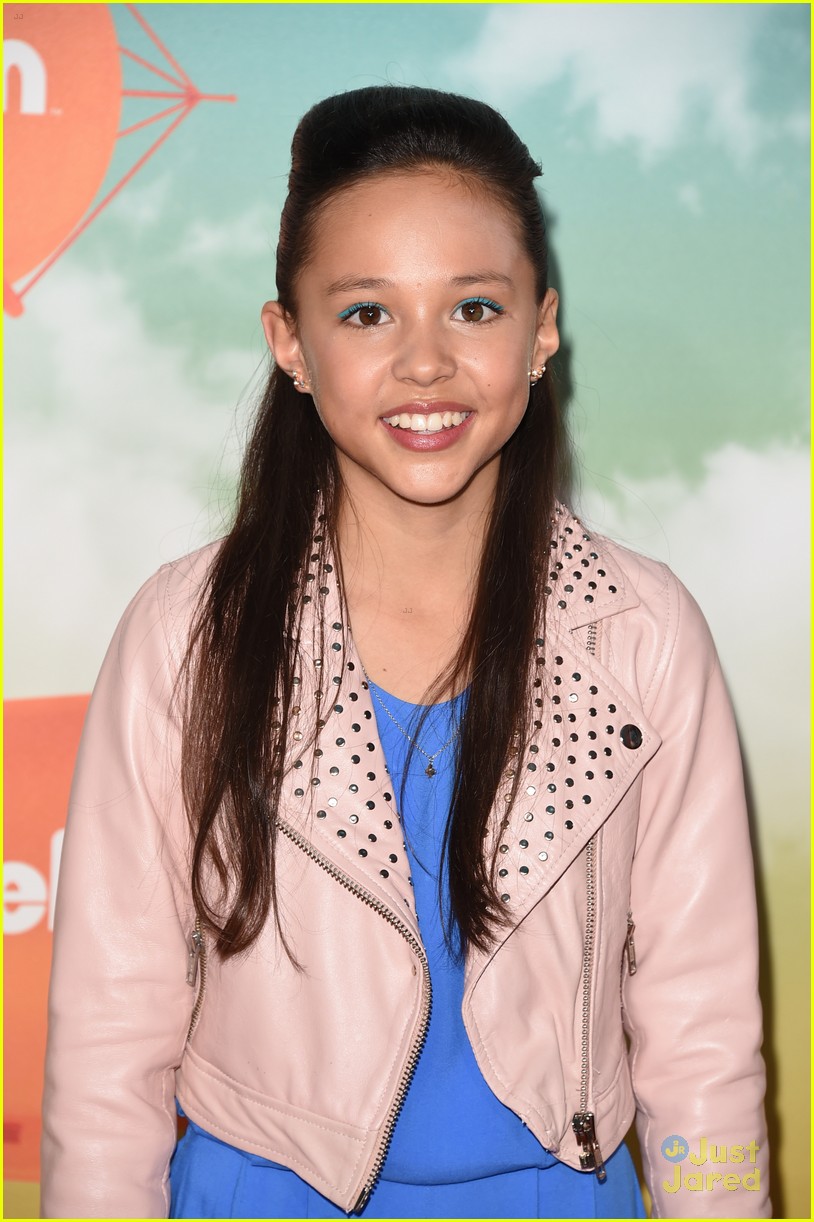 Breanna Yde & 'School of Rock' Cast Rock Out Kids Choice Awards 2016 Orange Carpet