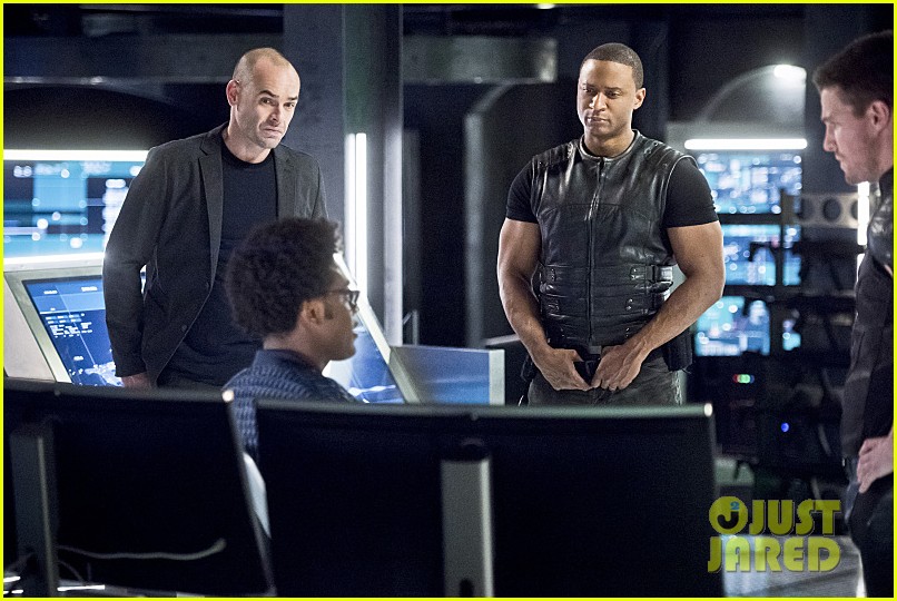 The Bug-Eyed Bandit Comes to 'Arrow' Tonight!