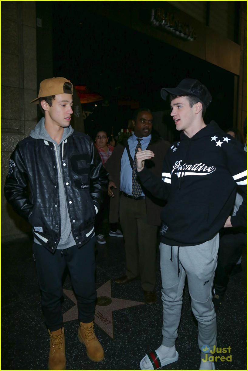 Watch Cameron Dallas Get Slimed at Kids Choice Awards 2016!