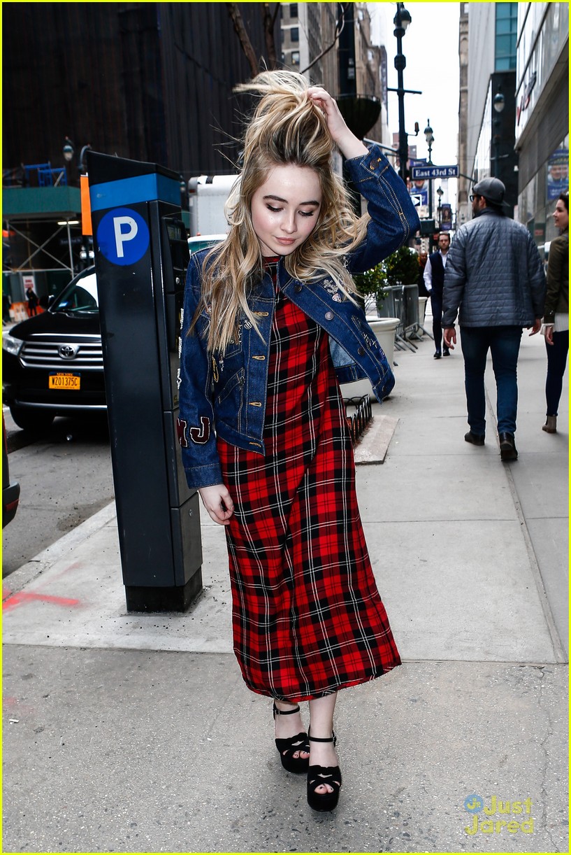 Sabrina Carpenter's 'Smoke And Fire' Video Grabs 1 Million Views