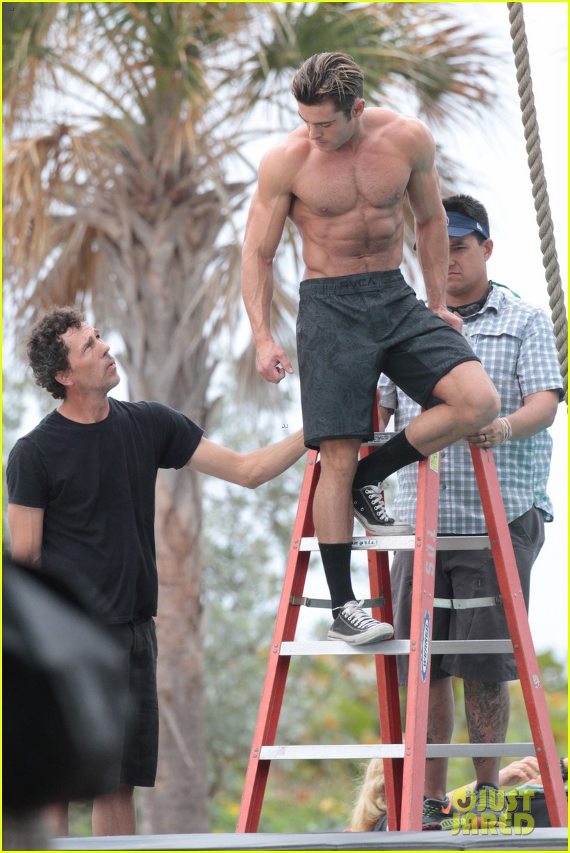 Zac Efron Is The Hottest Shirtless Lifeguard for 'Baywatch' Action Scene!