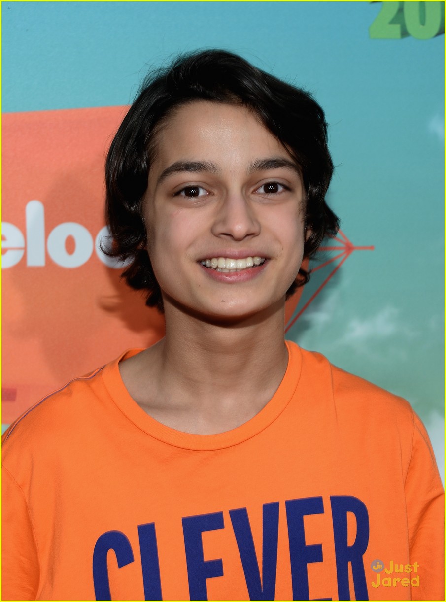 Emmy Buckner & Brady Reiter Step Out in Style For Kids Choice Awards 2016