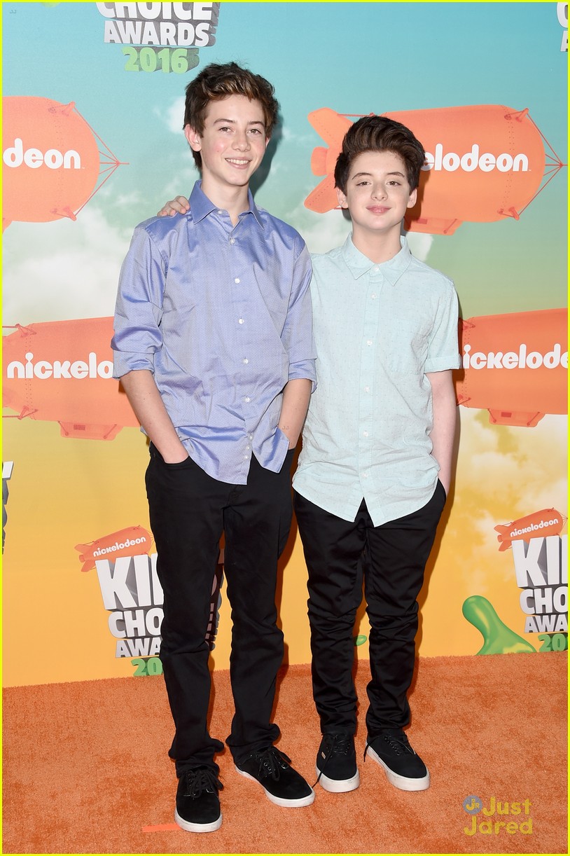 'Middle School' Stars Griffin Gluck & Thomas Barbusca Hit Kids Choice Awards 2016