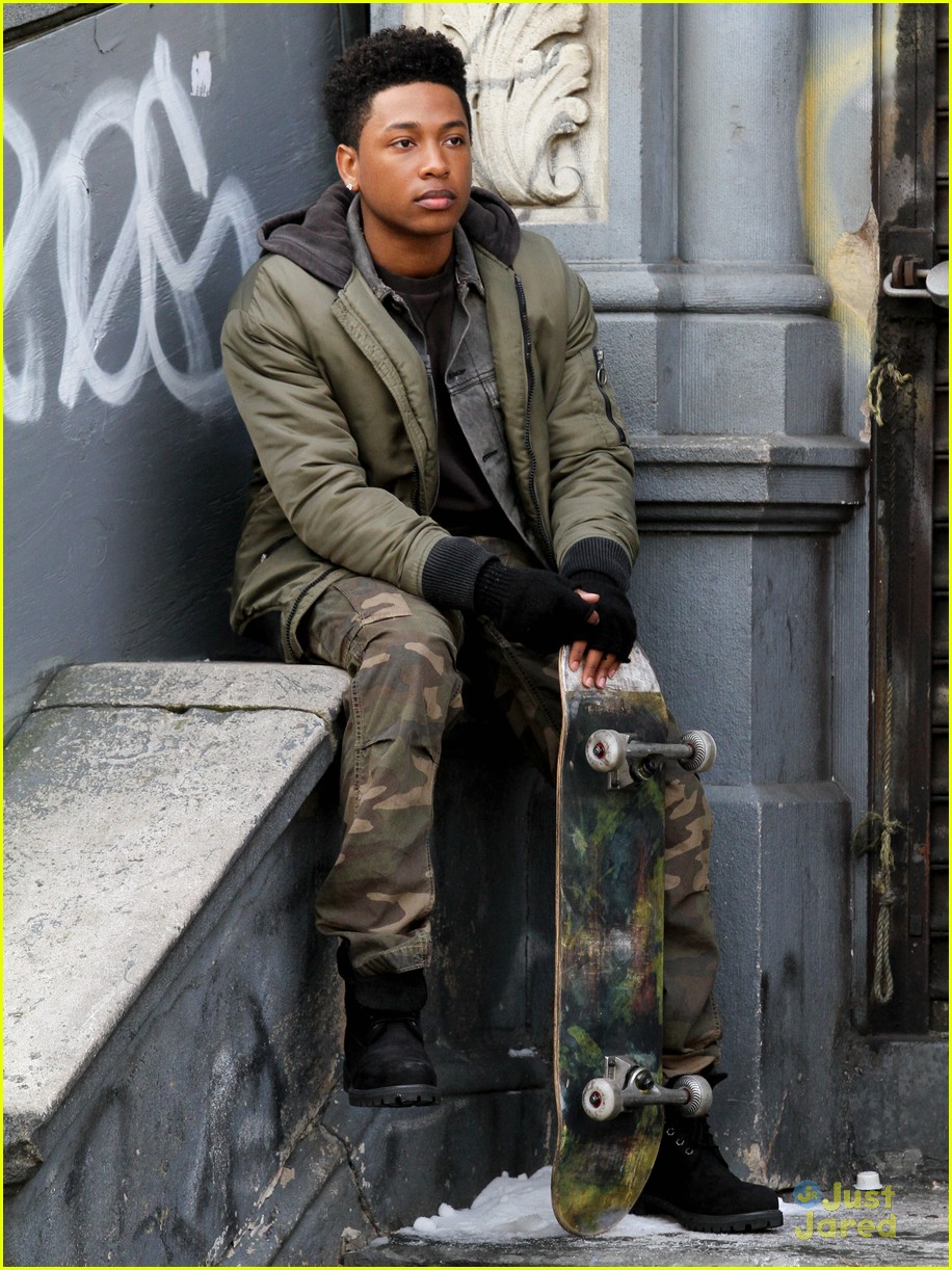 Jacob Latimore Hugs Kate Winslet On 'Collateral Beauty' Set