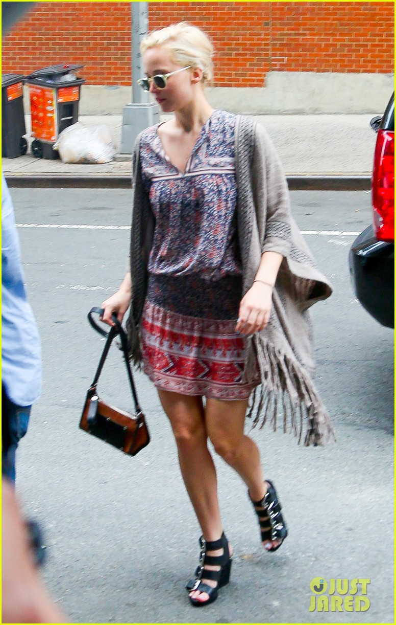 Jennifer Lawrence Shows Off Bare Legs in Chilly Big Apple