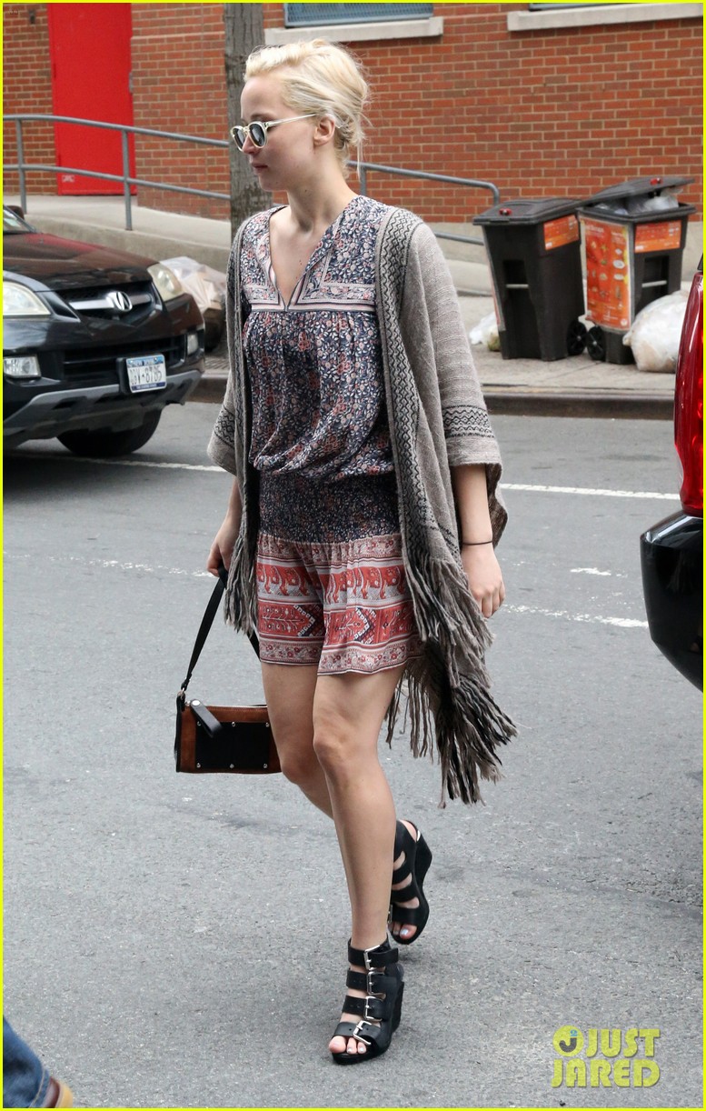 Jennifer Lawrence Shows Off Bare Legs in Chilly Big Apple
