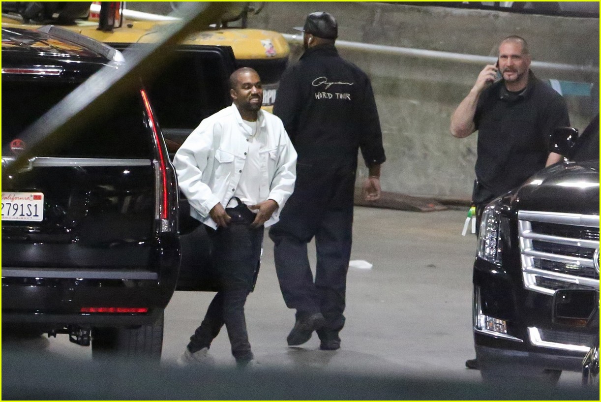 Kylie Jenner & Sisters Step Out for Justin Bieber Concert