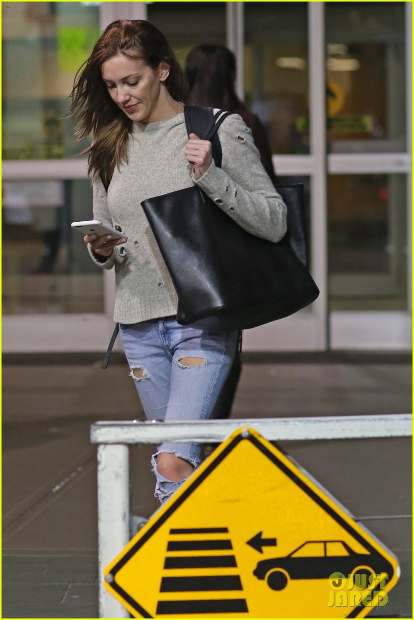 Katie Cassidy Shares Cute Dancing Video With Caity Lotz - Watch Now!