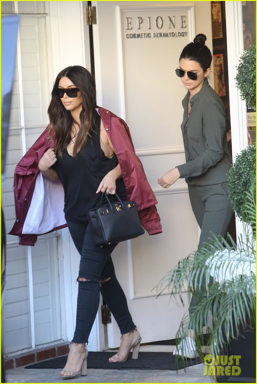 Kendall Jenner Hangs With Kim Kardashian After Hollywood Bus Tour Prank
