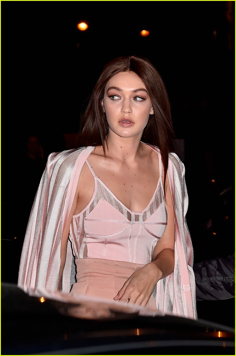 Kendall Jenner Defends Herself Against Pushy Photographer