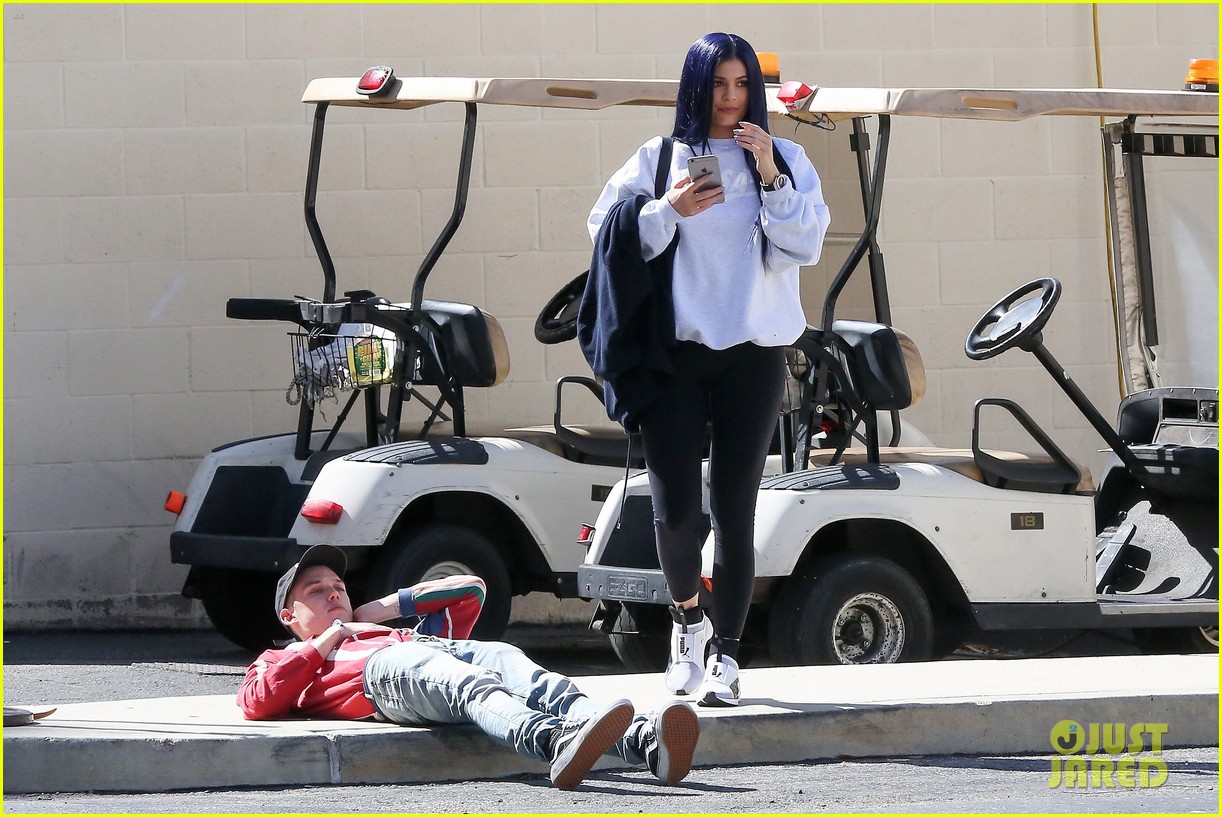 Kylie Jenner Debuts Midnight Blue Hair After Saying Her Hair Is Partially 'Destroyed'