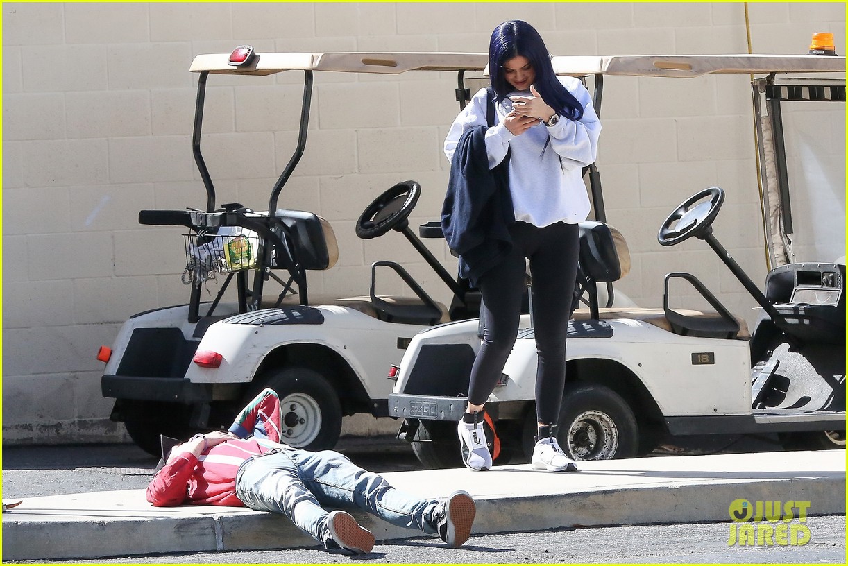 Kylie Jenner Debuts Midnight Blue Hair After Saying Her Hair Is Partially 'Destroyed'