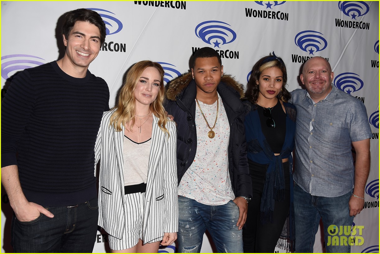 'DC's Legends of Tomorrow' Premieres New Footage at WonderCon 2016!