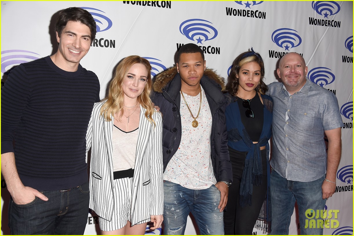 'DC's Legends of Tomorrow' Premieres New Footage at WonderCon 2016!