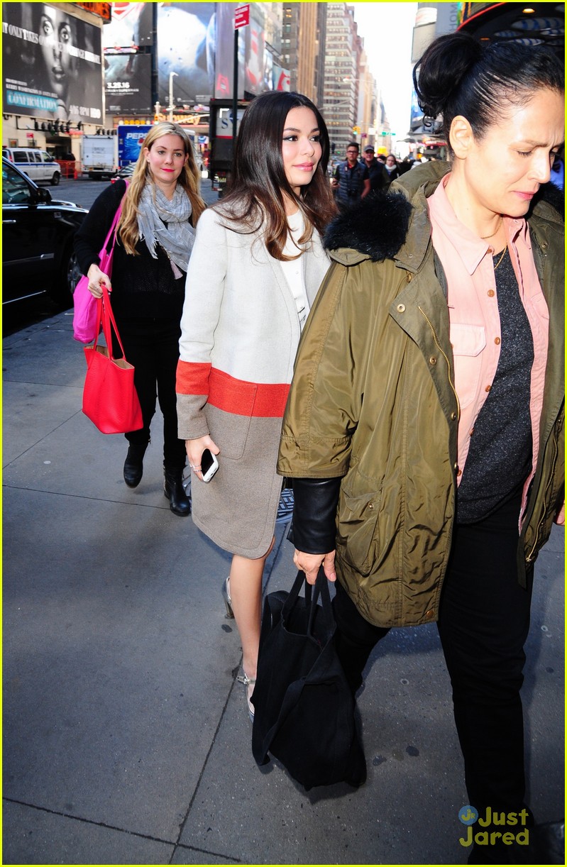 Miranda Cosgrove Sort Of Still Lives With Her Parents