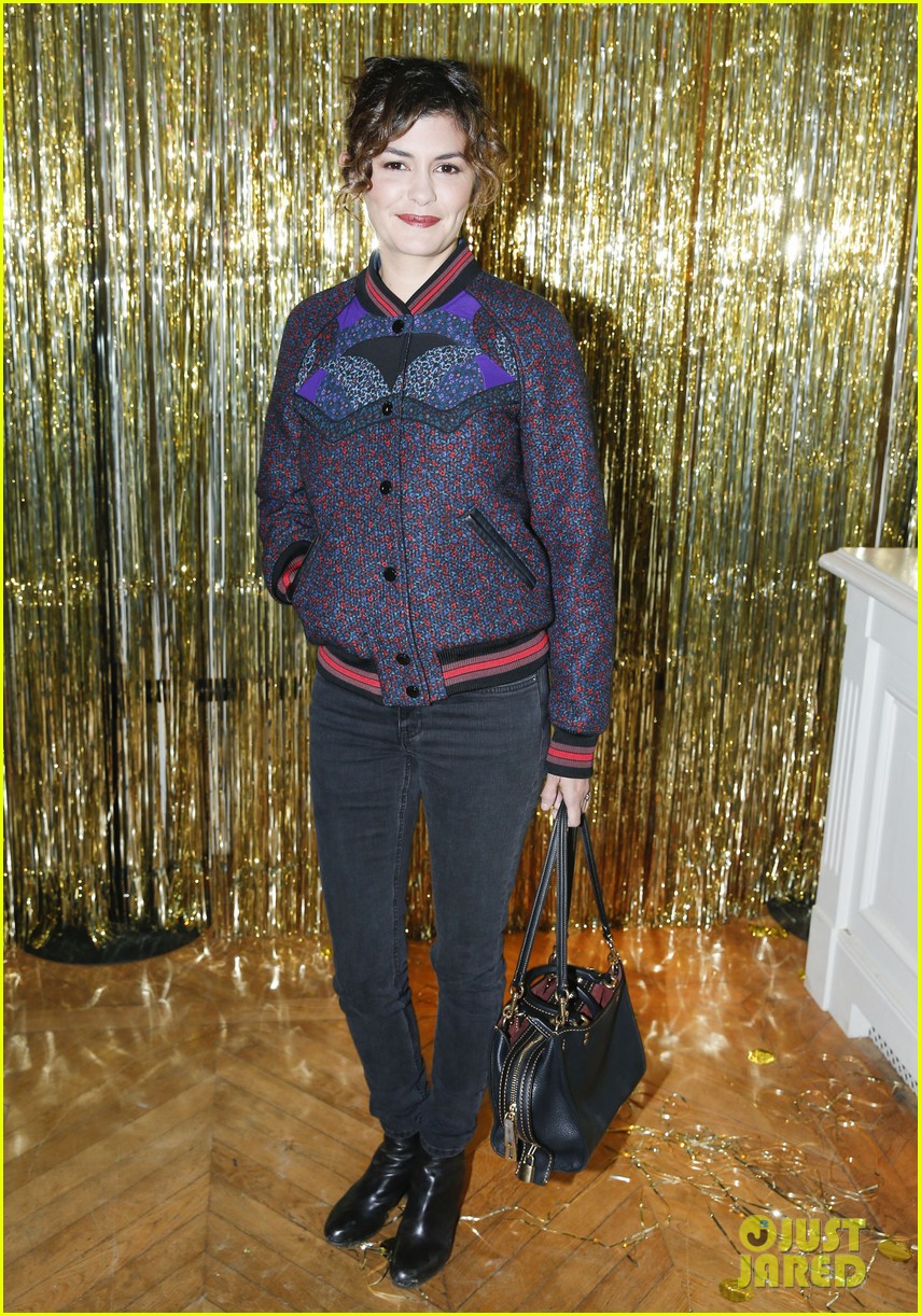 Chloe Moretz, Suki Waterhouse & Charli XCX Have Prom Party At Coach Paris Flagship Opening!