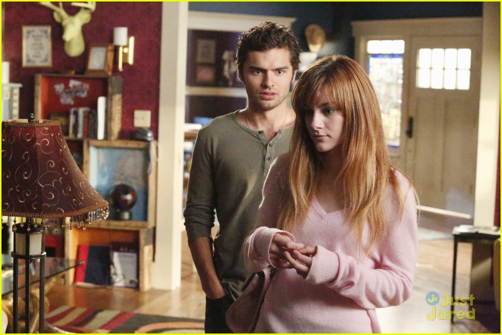 Aubrey Peeples Returns To 'Recovery Road' & Has Big News For Wes On Tonight's Episode